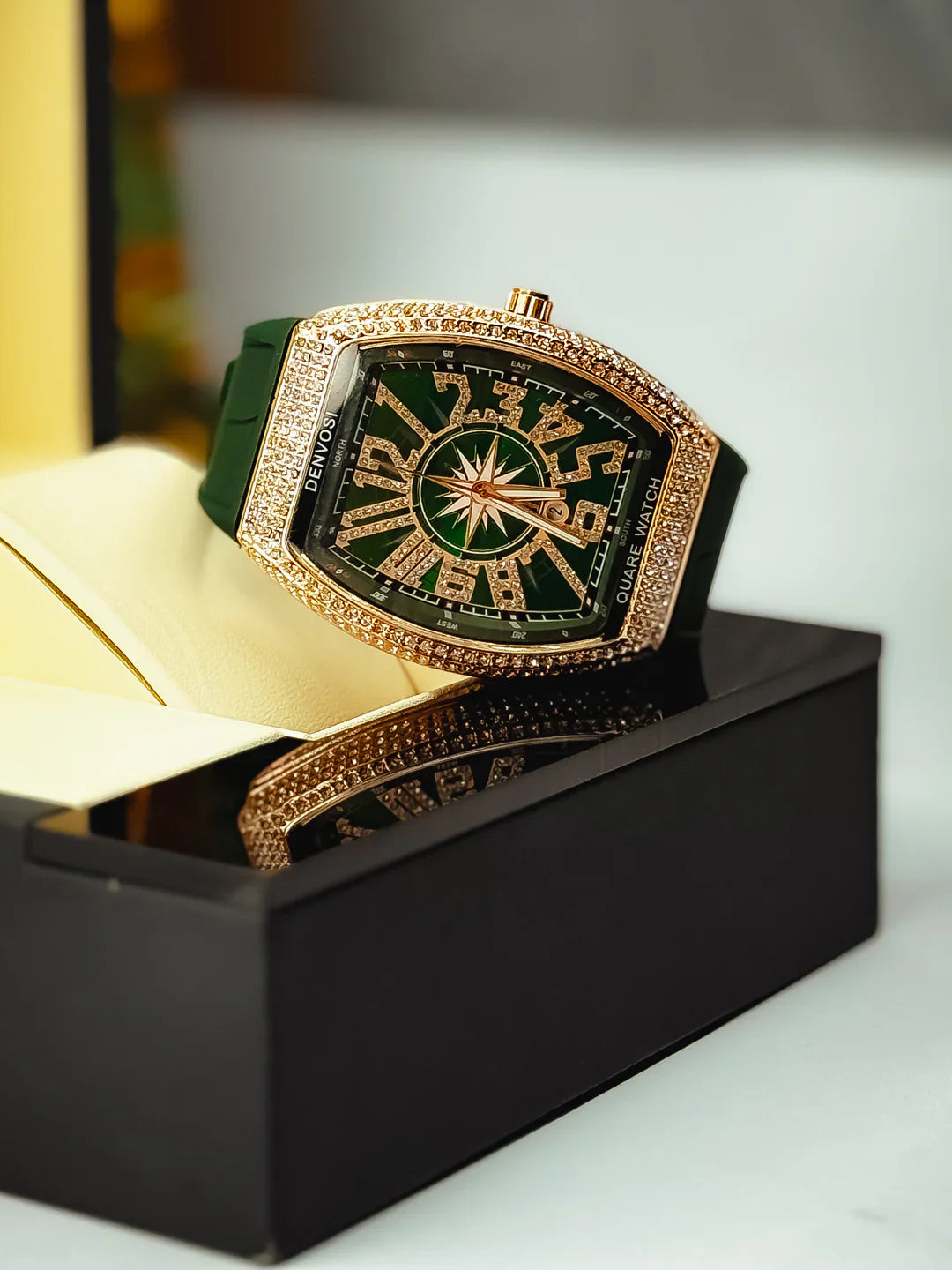 💚 FM Green Denvosi – Bold Emerald Men’s Watch