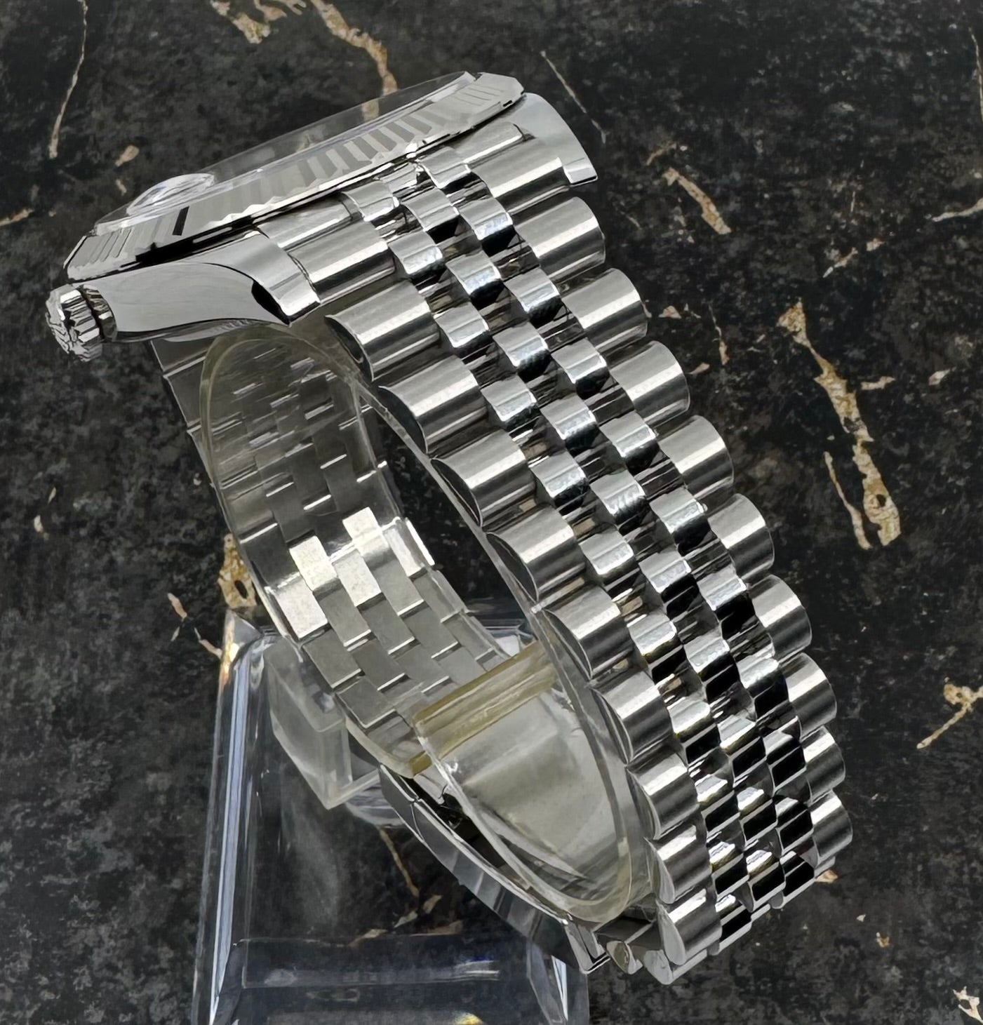 Datejust 41 – Blue Dial (Jubilee Bracelet)