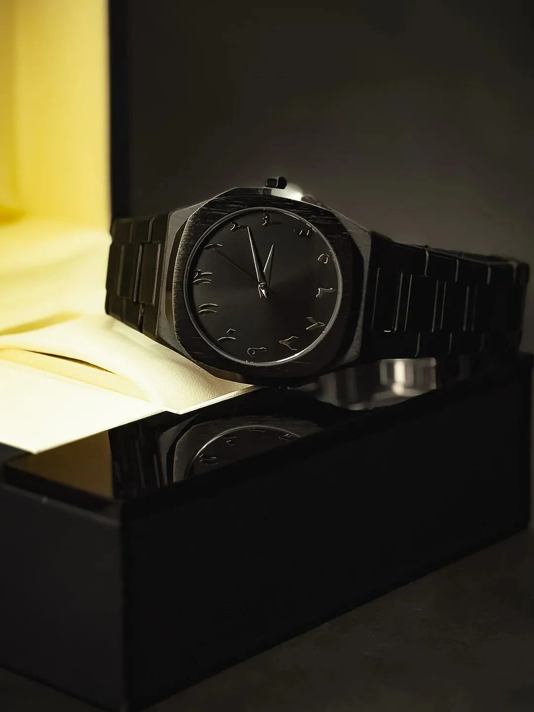 ⚙️ Heavy-Weight Aura Stainless Steel Watch