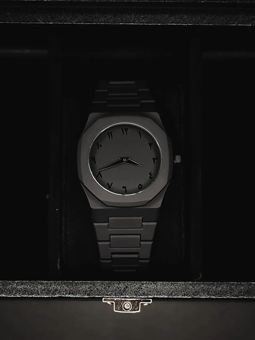 Arabic Aura Lightweight Watch – Elegant & Feather-Light